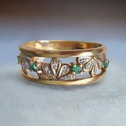 Art Deco Round Cut Emerald Sapphire Wedding Band For Women