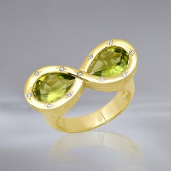 Golden Vintage Pear Cut Peridot Sapphire Engagement Ring For Women