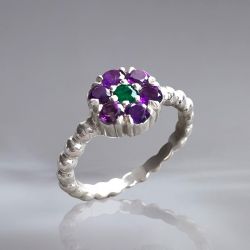 Flower Design Round Cut Amethyst & Emerald Sapphire Engagement Ring For Women