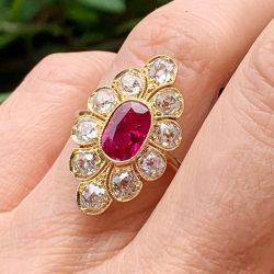 Vintage Golden Oval Cut Ruby Sapphire Engagement Ring For Women