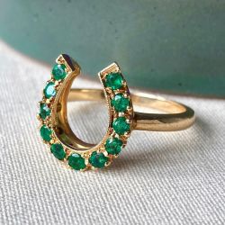 Vintage Horseshoe Design Round Cut Emerald Sapphire Cocktail Ring For Women