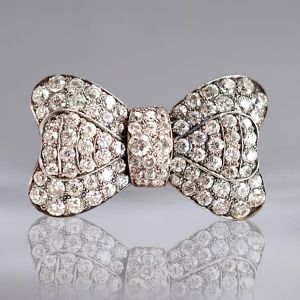 Antique Bow Design Round Cut White Sapphire Brooch For Women